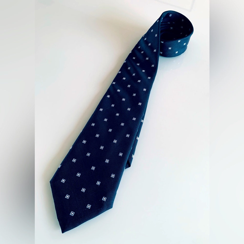 Hugo Boss Necktie - Picture 4 of 8